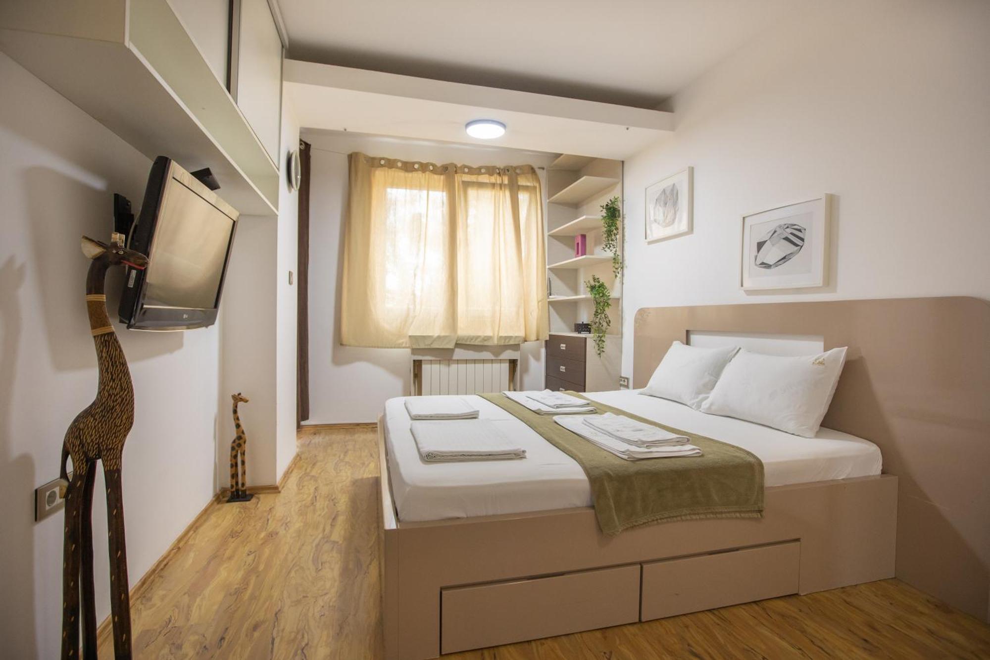 4 Rooms Apartments Nis Exterior photo
