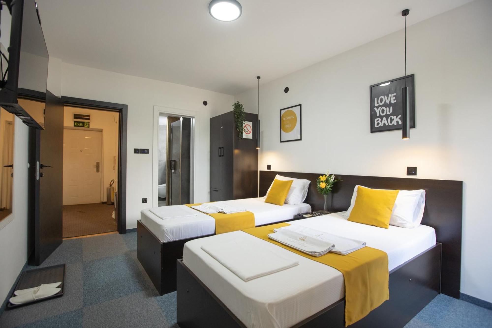 4 Rooms Apartments Nis Exterior photo