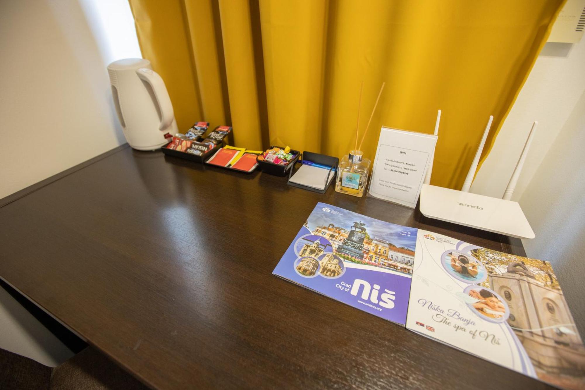 4 Rooms Apartments Nis Exterior photo