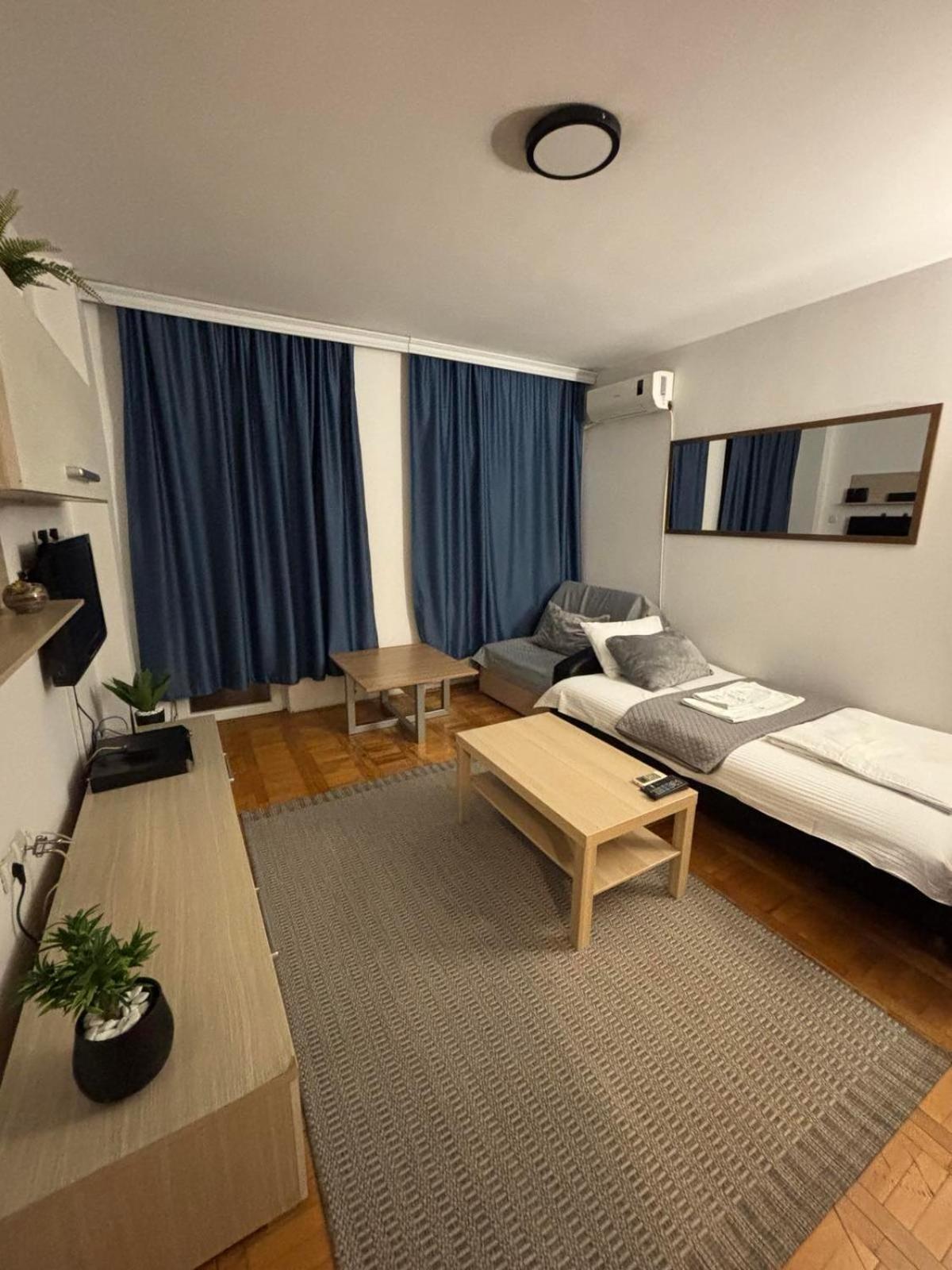 4 Rooms Apartments Nis Exterior photo